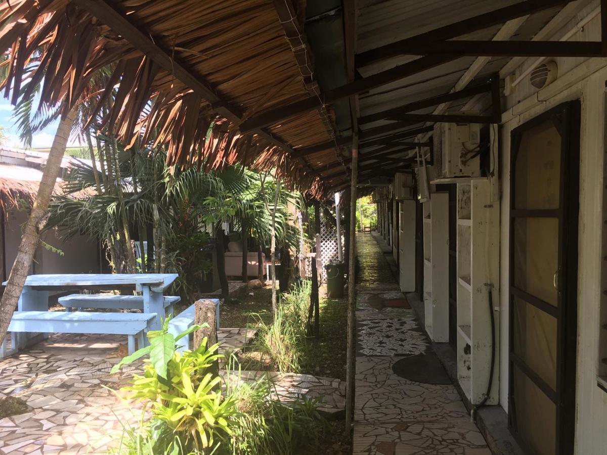Olivias Accommodation Апиа Екстериор снимка